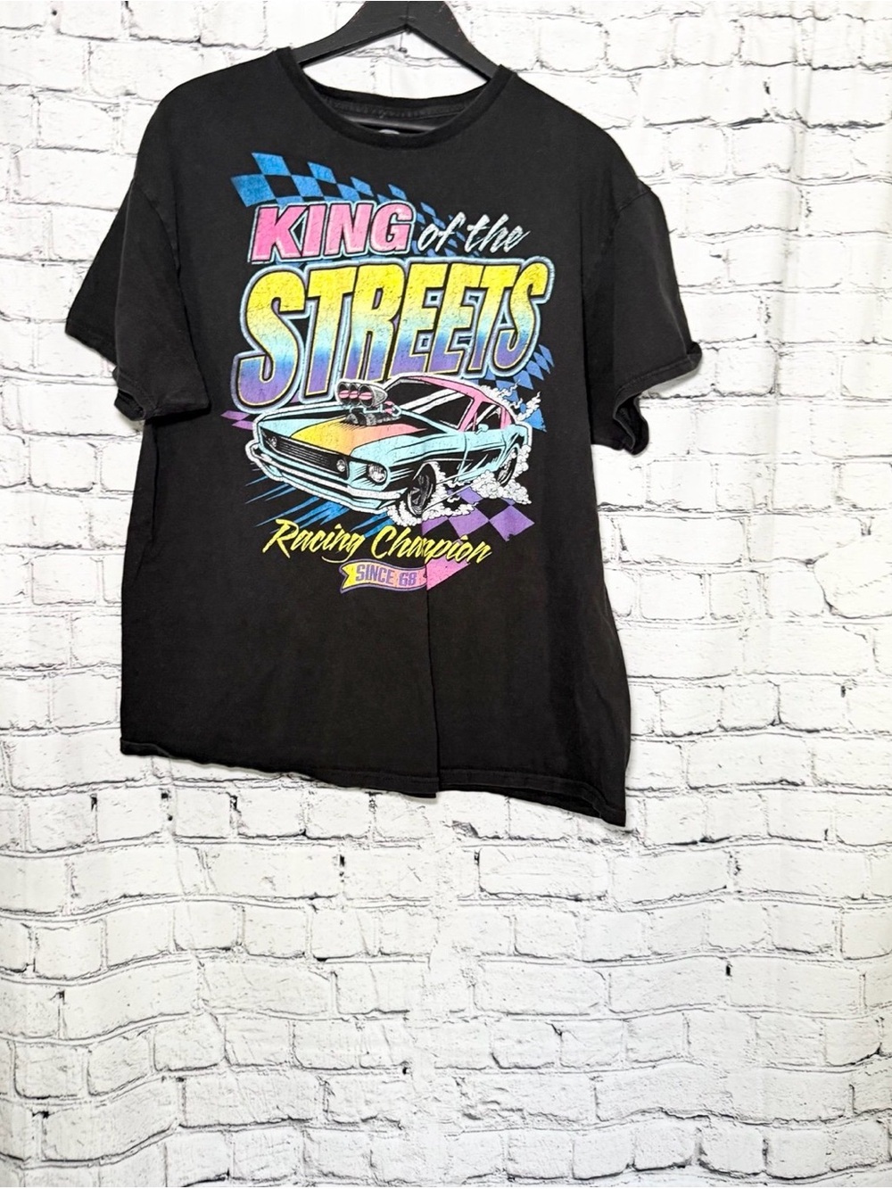 King of the Streets Vintage Graphic Tee - Black with Neon Car Design. Size XL